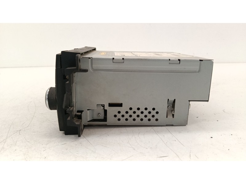 Recambio de sistema audio / radio cd para dodge caliber 2.0 crd referencia OEM IAM 05064945AD  