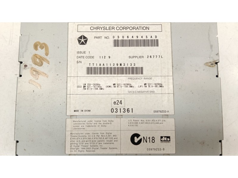 Recambio de sistema audio / radio cd para dodge caliber 2.0 crd referencia OEM IAM 05064945AD  