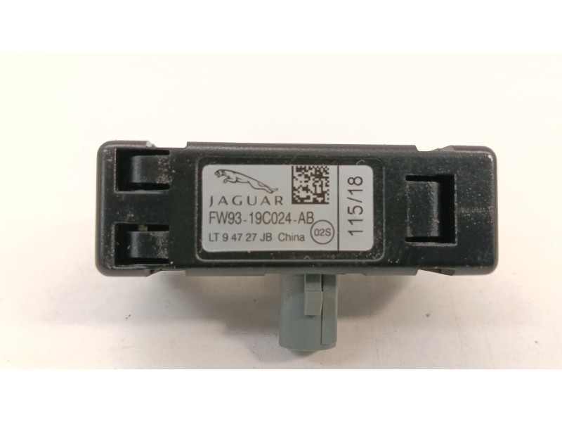 Recambio de antena para jaguar i-pace (x590) ev400 awd referencia OEM IAM FW9319C024AB  