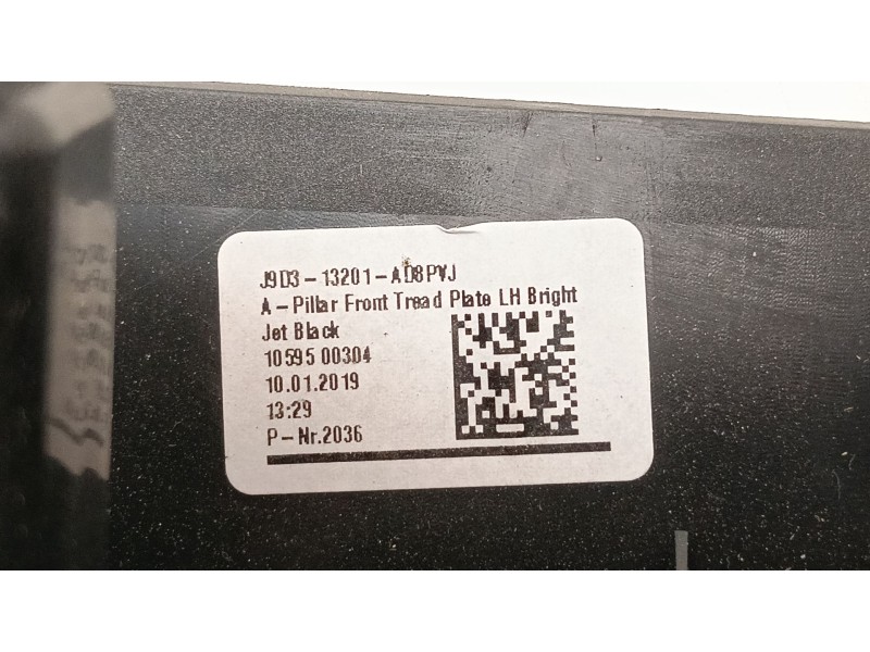 Recambio de moldura para jaguar i-pace (x590) ev400 awd referencia OEM IAM  J9D313201AD 