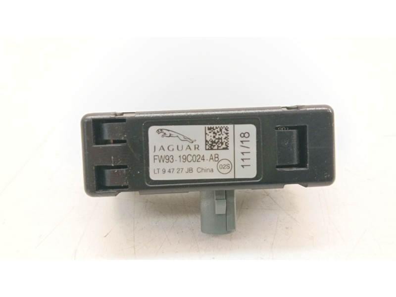 Recambio de antena para jaguar i-pace (x590) ev400 awd referencia OEM IAM FW9319C024AB  