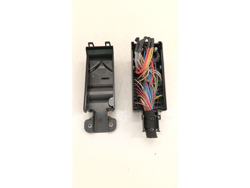 Recambio de caja reles / fusibles para jaguar i-pace (x590) ev400 awd referencia OEM IAM GX7314K131DA  