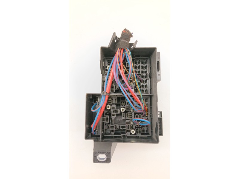 Recambio de caja reles / fusibles para jaguar i-pace (x590) ev400 awd referencia OEM IAM J9D314K016AA  
							
