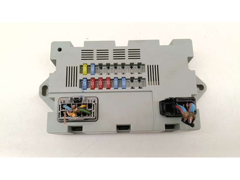 Recambio de caja reles / fusibles para jaguar i-pace (x590) ev400 awd referencia OEM IAM CPLA14Q073AA  