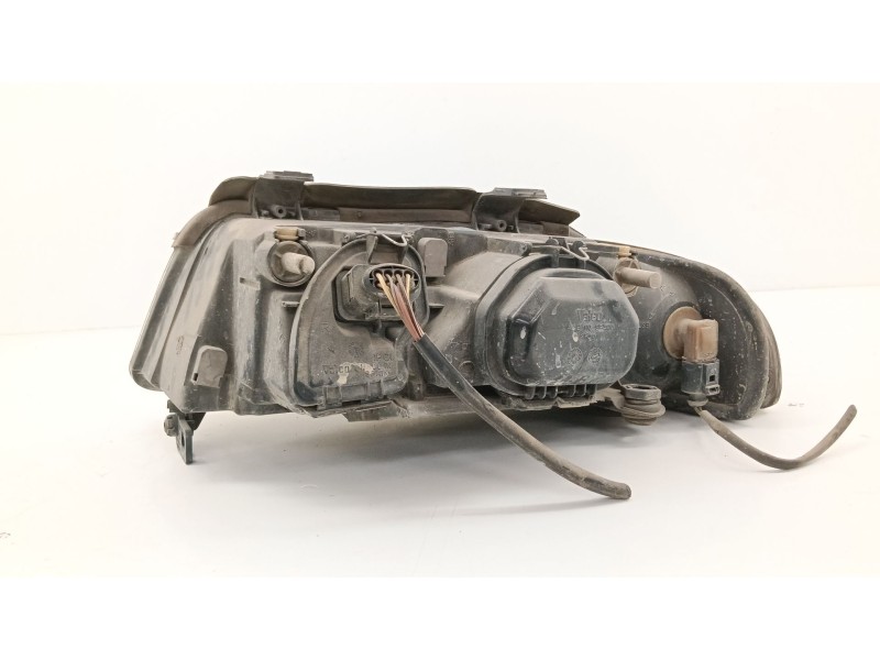 Recambio de faro derecho para audi a4 b5 (8d2) 1.9 tdi referencia OEM IAM   
