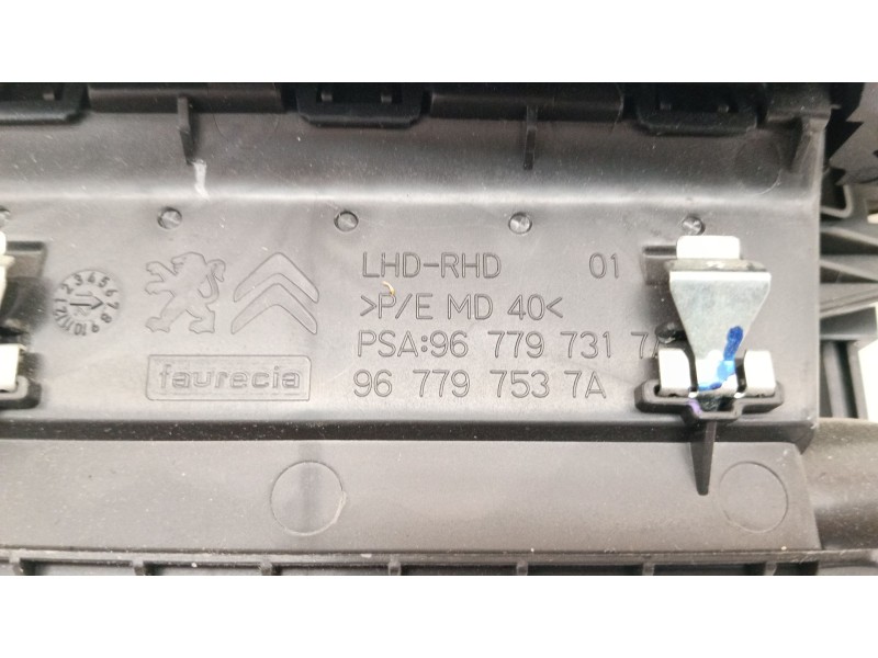 Recambio de rejilla aireadora para citroën c4 grand picasso ii (da_, de_) 2.0 bluehdi 150 referencia OEM IAM 967797537A  
							