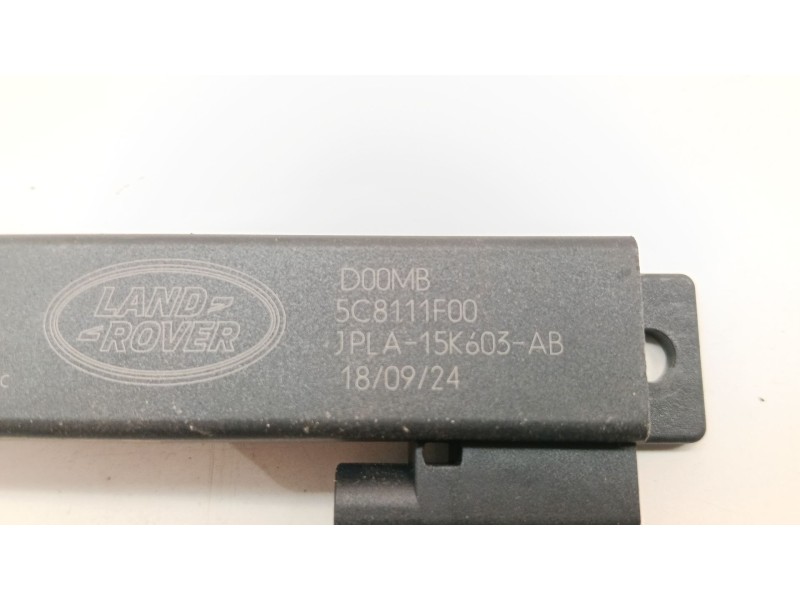 Recambio de antena para jaguar i-pace (x590) ev400 awd referencia OEM IAM JPLA15K603AB  
							