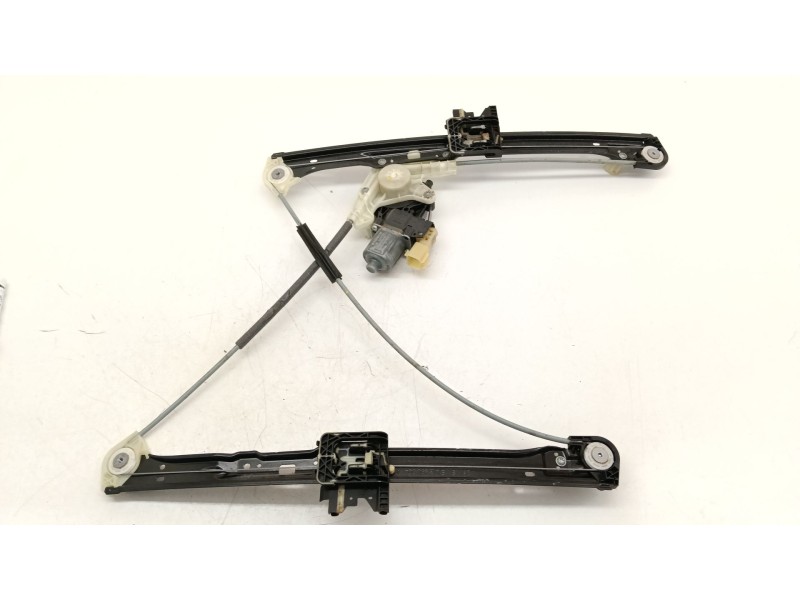 Recambio de elevalunas delantero derecho para jaguar i-pace (x590) ev400 awd referencia OEM IAM J9D323200AC  
							