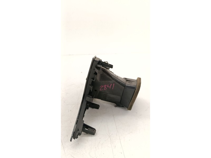 Recambio de rejilla aireadora para seat leon (5f1) 1.6 tdi referencia OEM IAM 5F1820901  
							