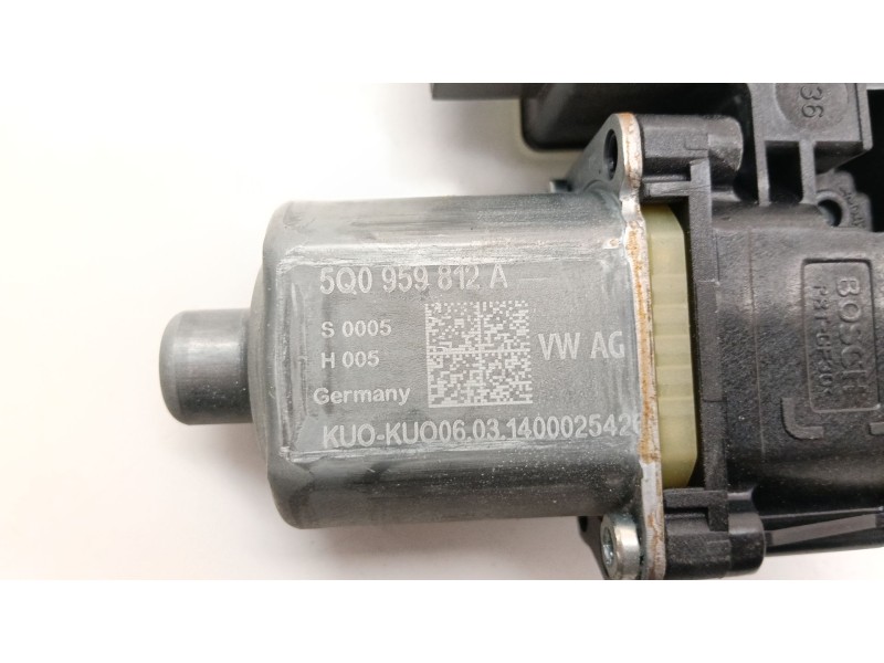 Recambio de motor elevalunas trasero derecho para seat leon (5f1) 1.6 tdi referencia OEM IAM 5Q0959812A  