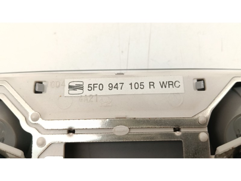 Recambio de luz interior para seat leon (5f1) 1.6 tdi referencia OEM IAM 5F0947105R  
							