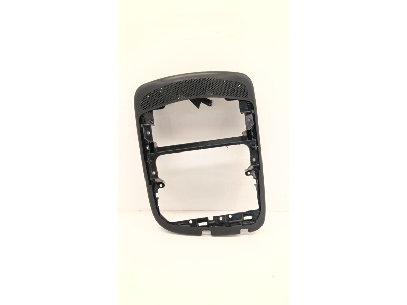 Recambio de moldura para renault clio iv (bh_) 1.2 16v referencia OEM IAM 681046679R  
							