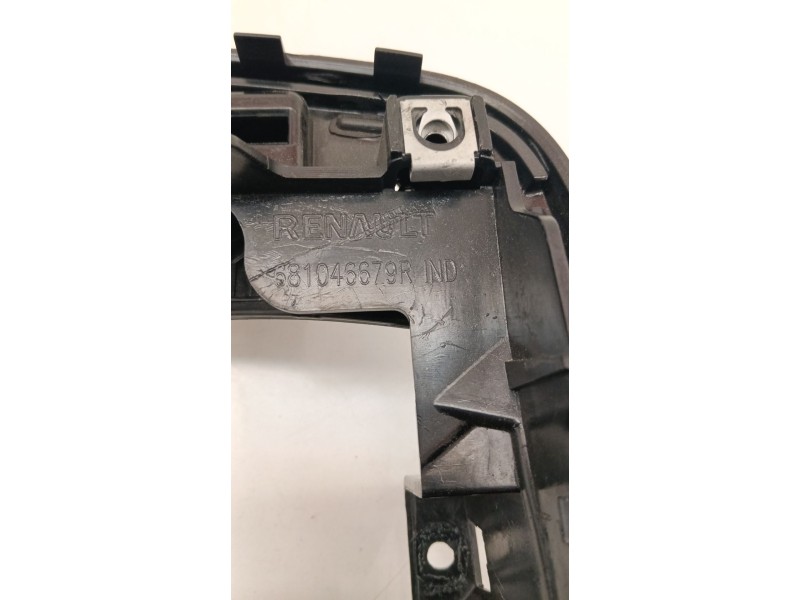 Recambio de moldura para renault clio iv (bh_) 1.2 16v referencia OEM IAM 681046679R  