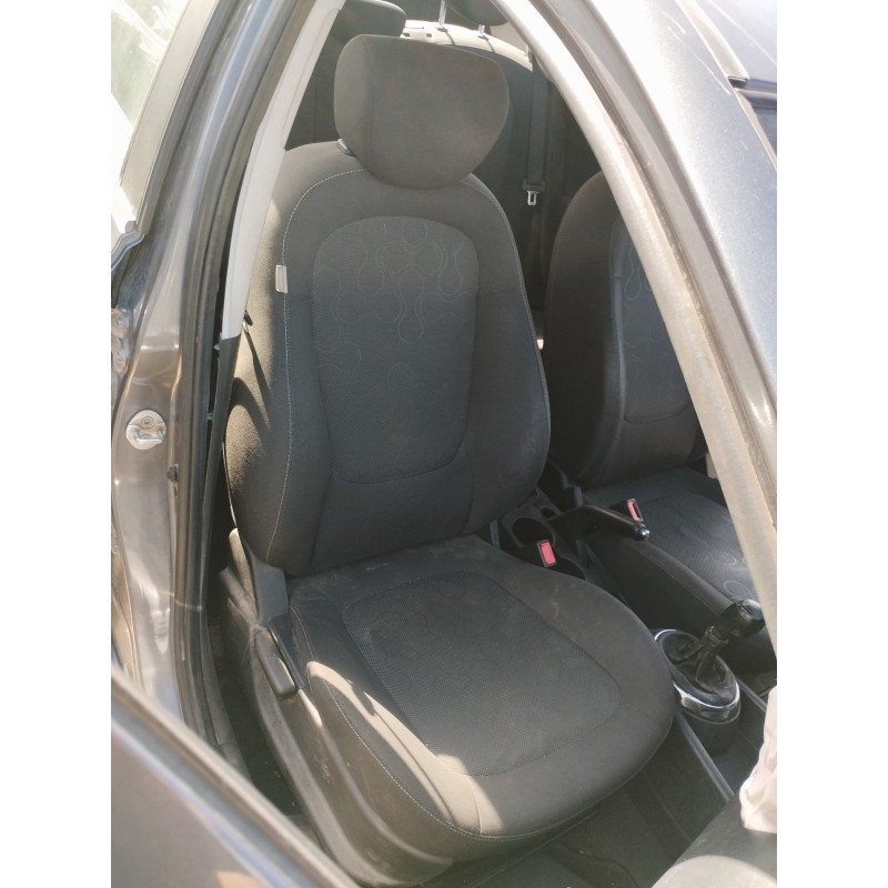 Recambio de asiento delantero derecho para hyundai i20 style referencia OEM IAM   