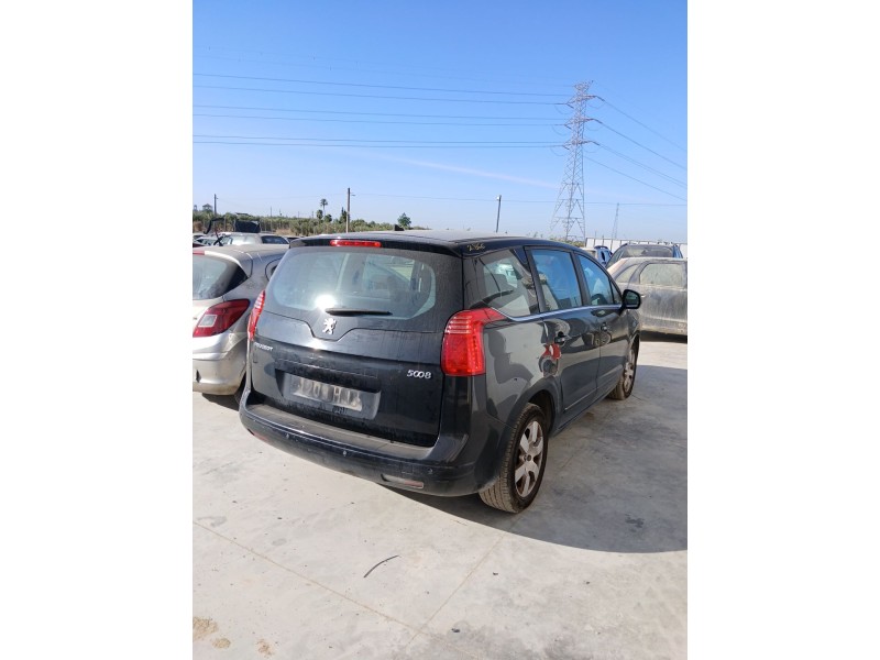 peugeot 5008 (0u_, 0e_) del año 2012
							