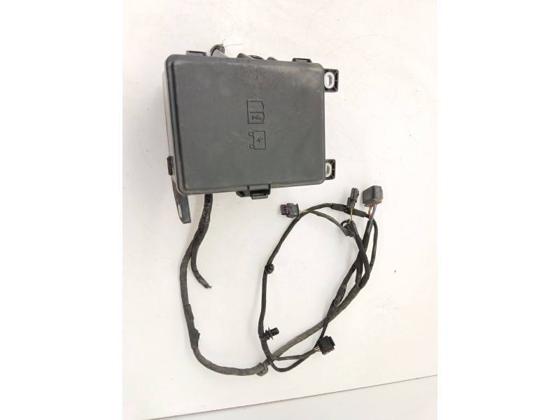 Recambio de caja reles / fusibles para jaguar i-pace (x590) ev400 awd referencia OEM IAM J9D314A076AA  