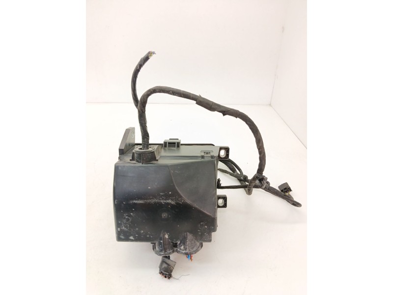 Recambio de caja reles / fusibles para jaguar i-pace (x590) ev400 awd referencia OEM IAM J9D314A076AA  
							