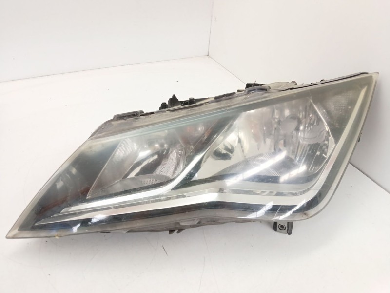 Recambio de faro izquierdo para seat leon (5f1) 1.6 tdi referencia OEM IAM 084451134L  