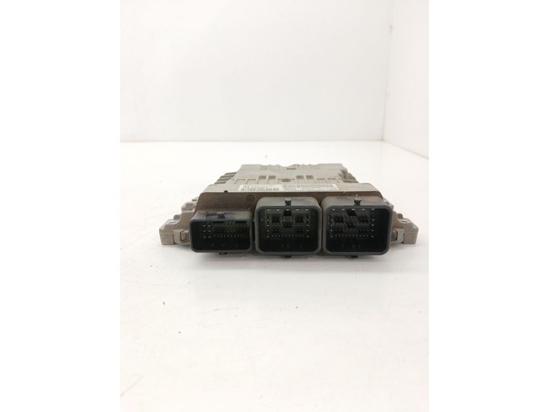 Recambio de centralita motor uce para peugeot 5008 (0u_, 0e_) 1.6 hdi referencia OEM IAM 9678686080  
							