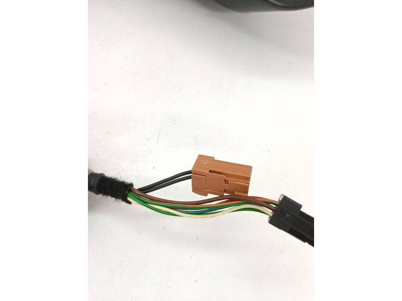Recambio de retrovisor derecho para peugeot 5008 (0u_, 0e_) 1.6 hdi referencia OEM IAM   
							