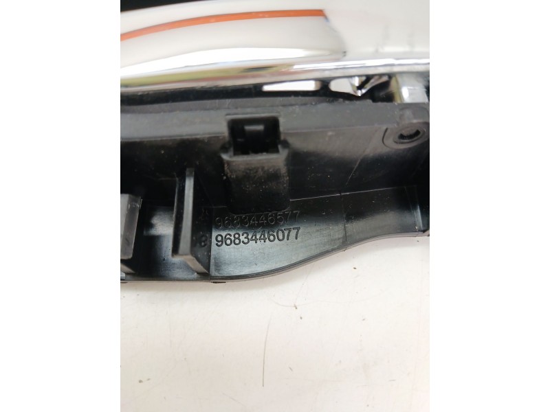 Recambio de maneta interior delantera derecha para peugeot 5008 (0u_, 0e_) 1.6 hdi referencia OEM IAM 9683446077  