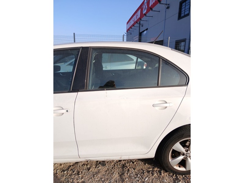 Recambio de puerta trasera izquierda para skoda rapid (nh3, nk3, nk6) 1.6 tdi referencia OEM IAM   