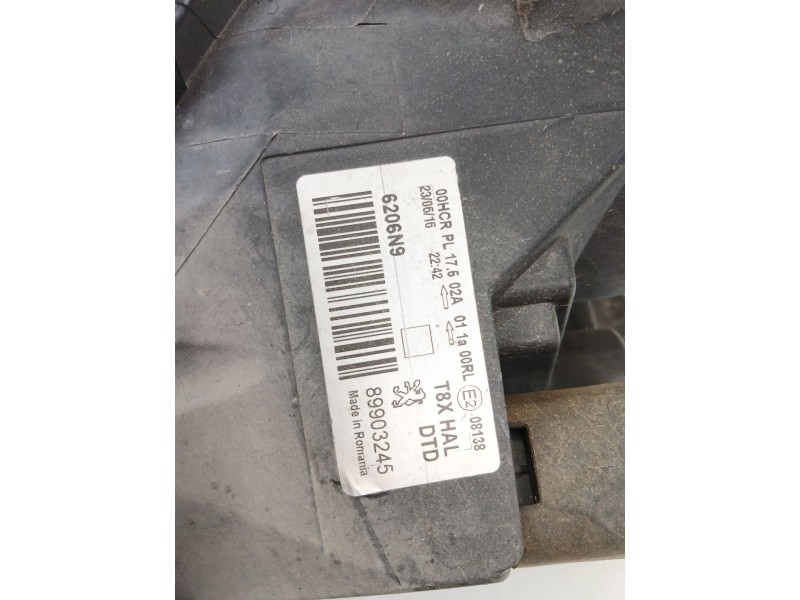 Recambio de faro derecho para peugeot 5008 (0u_, 0e_) 1.6 hdi referencia OEM IAM 89903245  
							