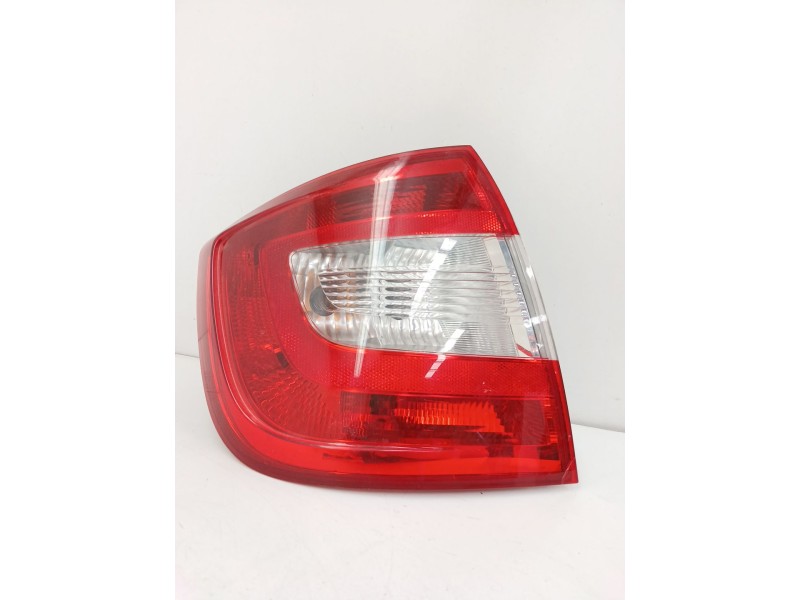 Recambio de piloto trasero izquierdo para skoda rapid (nh3, nk3, nk6) 1.6 tdi referencia OEM IAM 5JH945095  