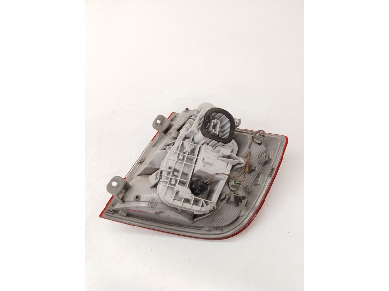 Recambio de piloto trasero izquierdo para skoda rapid (nh3, nk3, nk6) 1.6 tdi referencia OEM IAM 5JH945095  