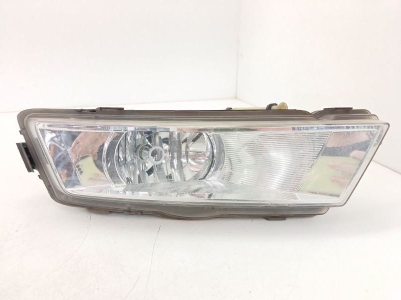 Recambio de faro antiniebla derecho para skoda rapid (nh3, nk3, nk6) 1.6 tdi referencia OEM IAM 5JA941700  