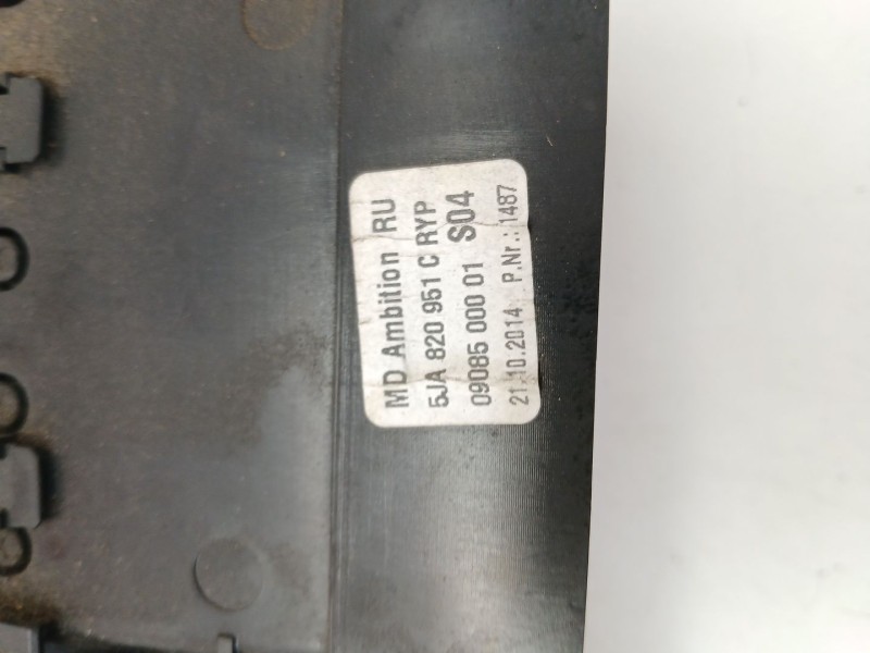 Recambio de rejilla aireadora para skoda rapid (nh3, nk3, nk6) 1.6 tdi referencia OEM IAM 5JA820951C  