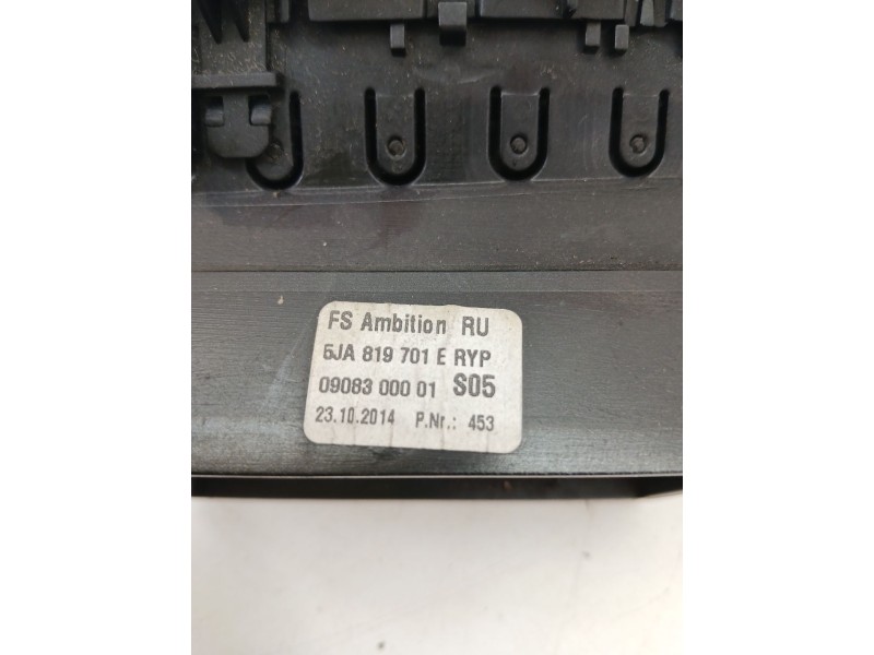 Recambio de rejilla aireadora para skoda rapid (nh3, nk3, nk6) 1.6 tdi referencia OEM IAM 5JA819701E  