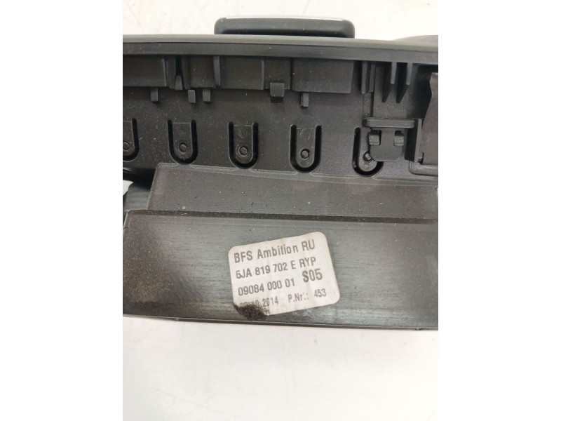 Recambio de rejilla aireadora para skoda rapid (nh3, nk3, nk6) 1.6 tdi referencia OEM IAM 5JA819702E  