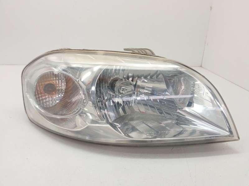 Recambio de faro derecho para chevrolet aveo / kalos sedán (t250, t255) 1.4 referencia OEM IAM 082351104R  