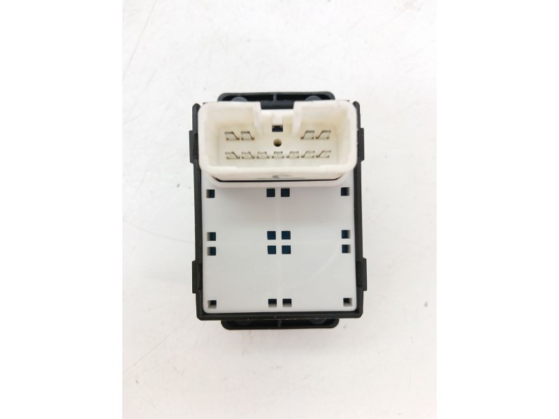Recambio de mando elevalunas delantero izquierdo para hyundai i10 i (pa) 1.1 referencia OEM IAM 202007106  