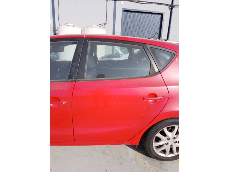 Recambio de puerta trasera izquierda para hyundai i30 (fd) 1.6 crdi referencia OEM IAM   