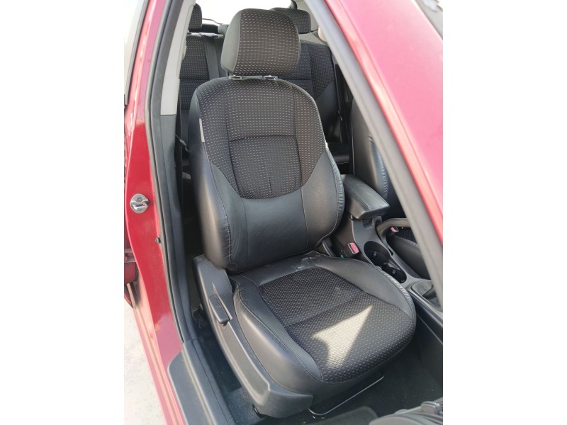 Recambio de asiento delantero derecho para hyundai i30 (fd) 1.6 crdi referencia OEM IAM   