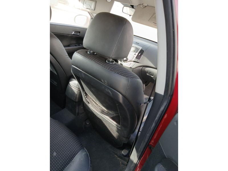 Recambio de asiento delantero derecho para hyundai i30 (fd) 1.6 crdi referencia OEM IAM   