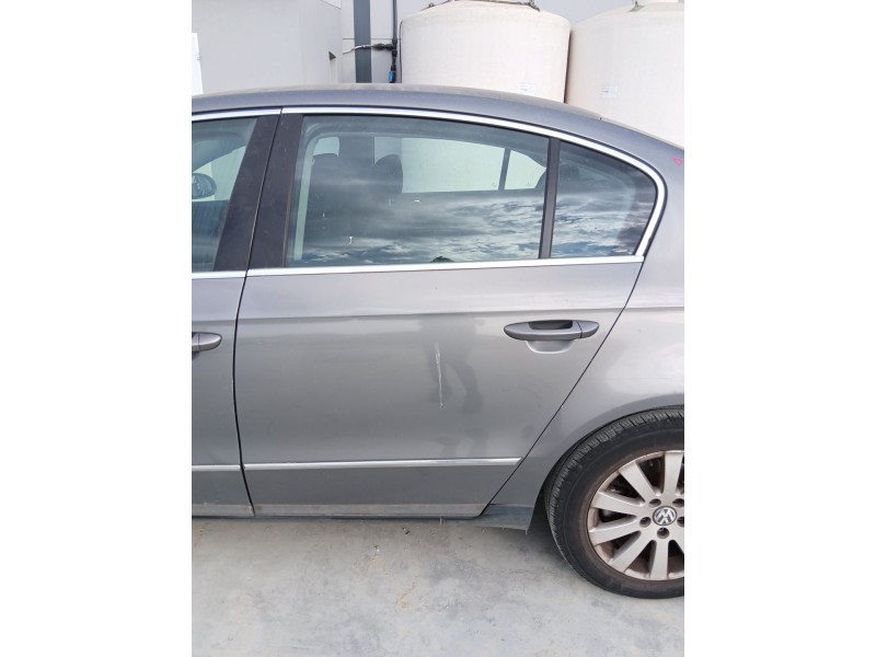 Recambio de puerta trasera izquierda para volkswagen passat b6 (3c2) 2.0 tdi 16v referencia OEM IAM   