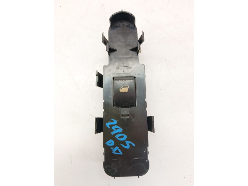 Recambio de mando elevalunas delantero derecho para peugeot 207/207+ (wa_, wc_) 1.4 referencia OEM IAM 96542606  