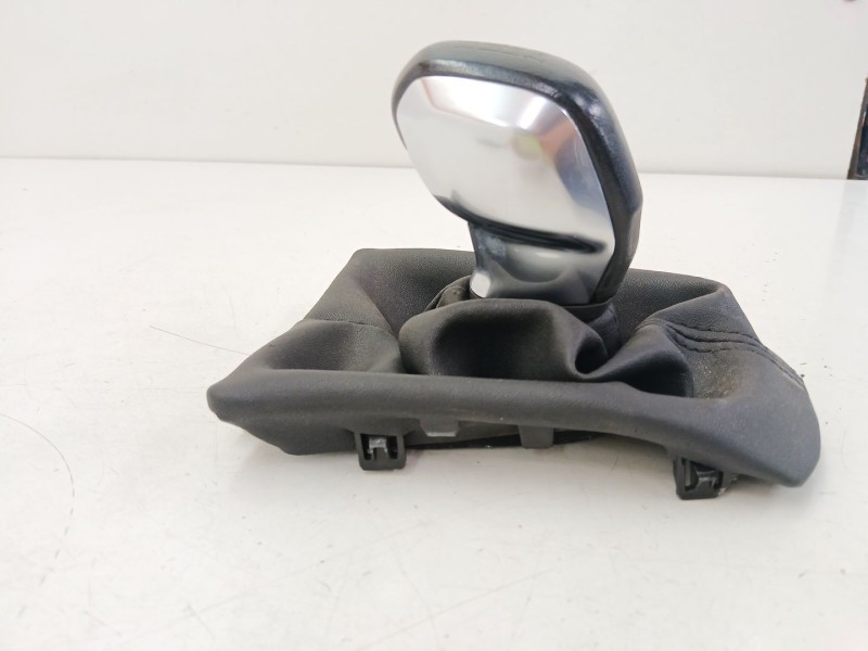 Recambio de pomo palanca cambio para peugeot 208 i (ca_, cc_) 1.2 vti 82 referencia OEM IAM   
							