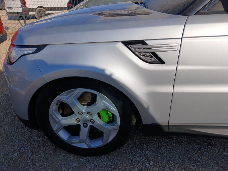 Recambio de aleta delantera izquierda para land rover range rover iv (l405) 3.0 sdv6 4x4 referencia OEM IAM   
							