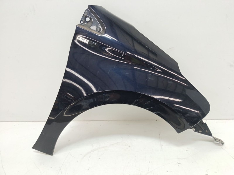 Recambio de aleta delantera derecha para peugeot 208 i (ca_, cc_) 1.2 vti 82 referencia OEM IAM   