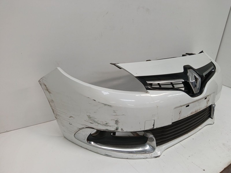 Recambio de paragolpes delantero para renault grand scénic iii (jz0/1_) 1.5 dci referencia OEM IAM   