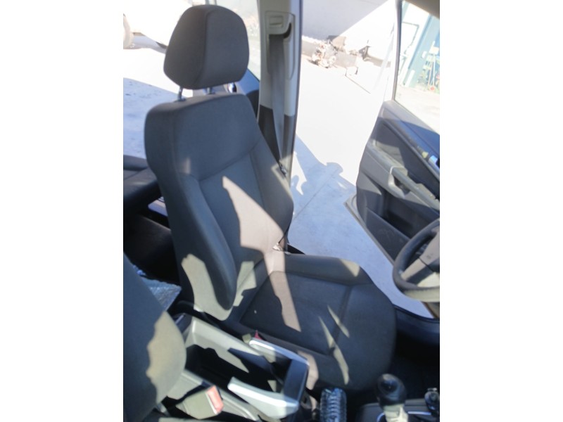 Recambio de asiento delantero izquierdo para opel zafira / zafira family b (a05) 1.6 (m75) referencia OEM IAM   