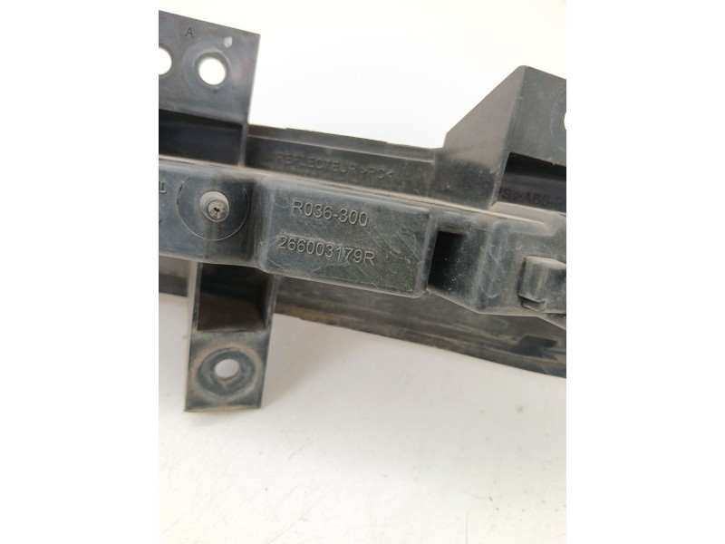 Recambio de faro antiniebla derecho para renault grand scénic iii (jz0/1_) 1.5 dci referencia OEM IAM 266003179R  
							