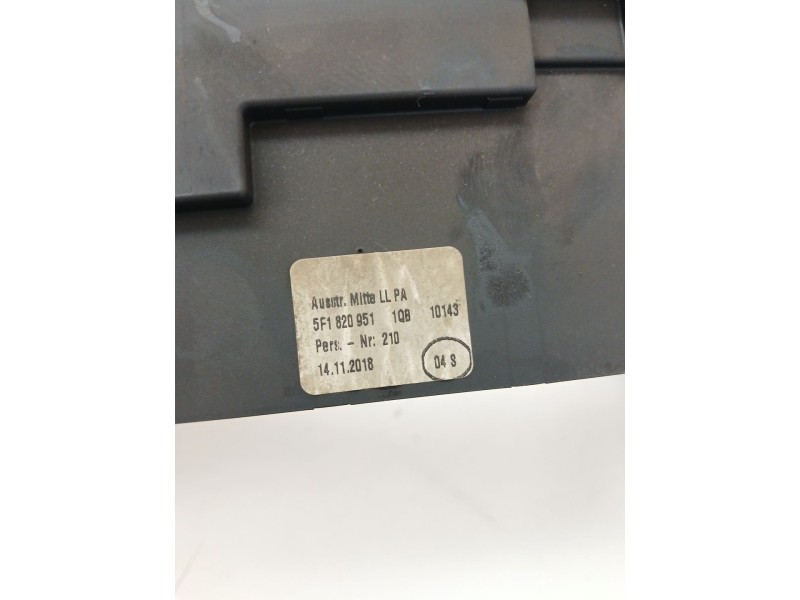 Recambio de rejilla aireadora para seat leon (5f1) 1.5 tsi referencia OEM IAM 5F1820951  
							