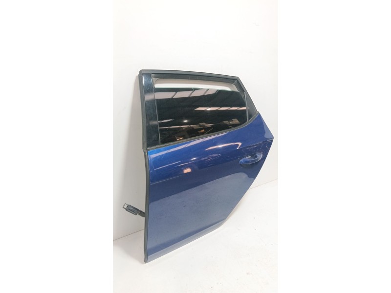 Recambio de puerta trasera izquierda para seat leon (5f1) 1.5 tsi referencia OEM IAM   
							