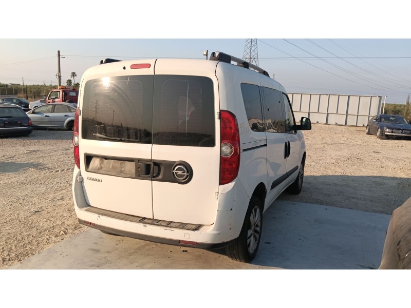 opel combo furgoneta/monovolumen (x12) del año 2018