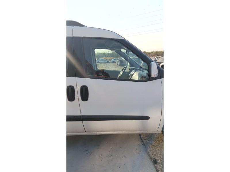 Recambio de puerta delantera derecha para opel combo furgoneta/monovolumen (x12) 1.3 cdti (b05) referencia OEM IAM   